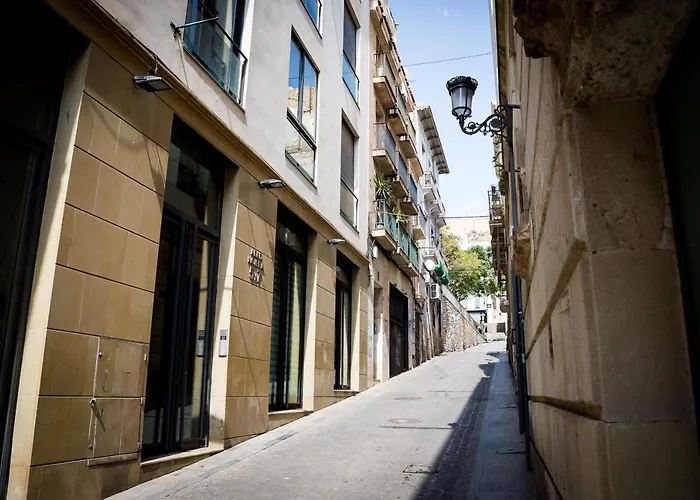 Apto. Abad Najera, En El Casco Antiguo De Alicante